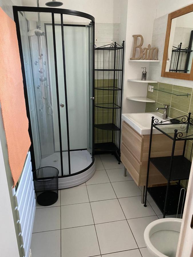 Hotel Chambre Privee Dammarie Les Lys Exterior foto